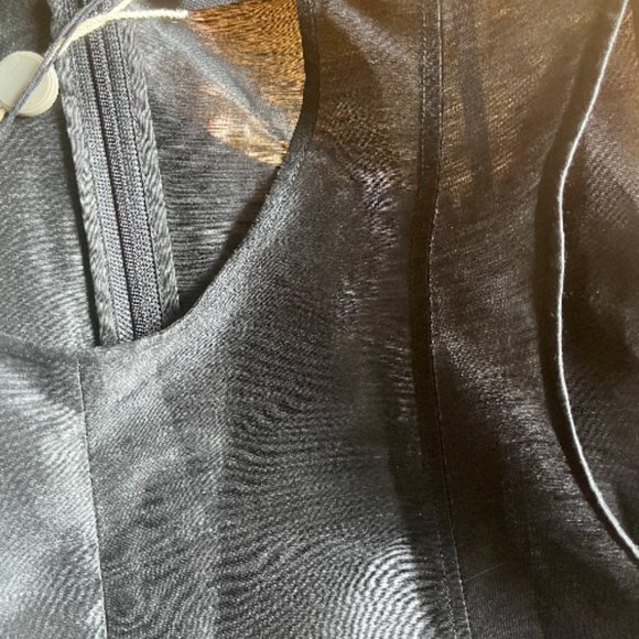 Brand new .Tessa black sleeveless linen+silk blouse, size Small - Picture 4 of 7